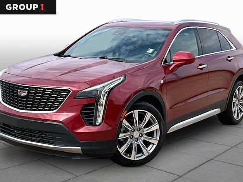 Used 2019 Cadillac XT4 Premium Luxury w/ Cold Weather Package FWD image 1