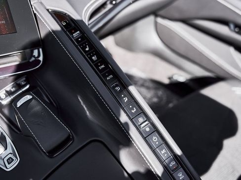 Used 2024 Chevrolet Corvette Stingray Premium Conv w/ Z51 Performance Package image 61