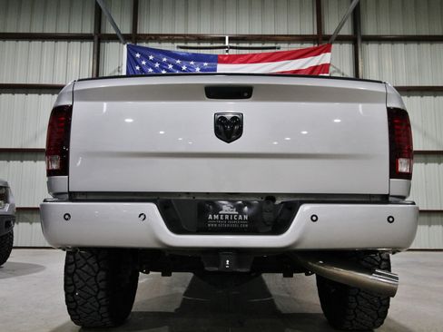 Used 2018 RAM 2500 Laramie w/ Sport Appearance Group AWD/4WD image 9