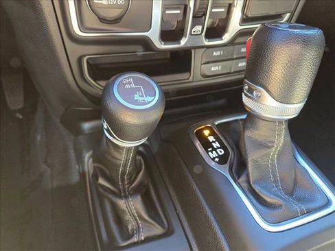 Used 2024 Jeep Wrangler Sport S image 13