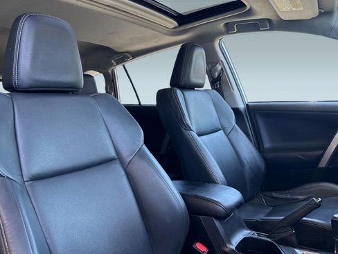 Used 2015 Toyota RAV4 Limited w/ Technology Package AWD/4WD image 32