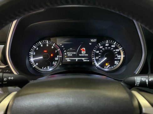 Certified 2023 Toyota Highlander XLE image 17