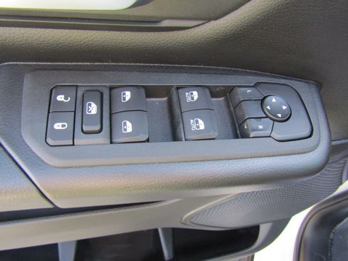 New 2026 RAM 1500 Express AWD/4WD image 19