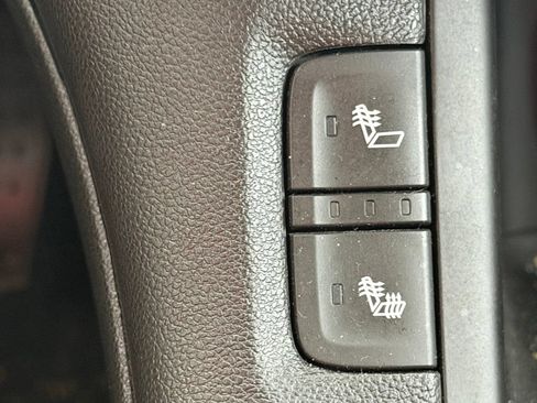 Used 2019 GMC Acadia SLE FWD image 14