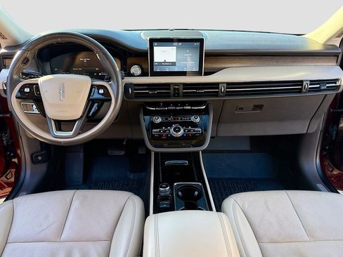 Used 2021 Lincoln Corsair Reserve image 3