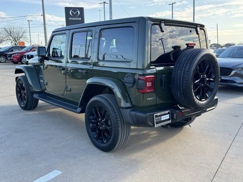 Used 2021 Jeep Wrangler Unlimited Sahara image 5
