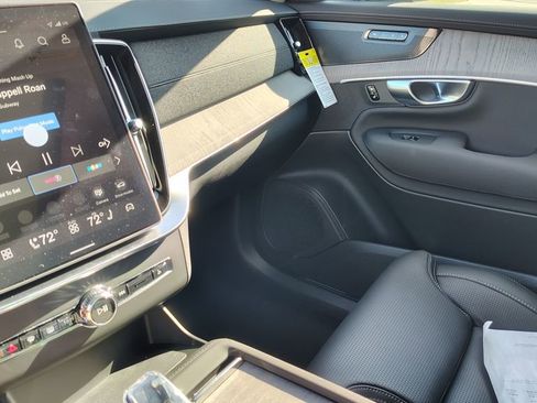 New 2026 Volvo XC90 B6 Ultra w/ Protection Package image 23