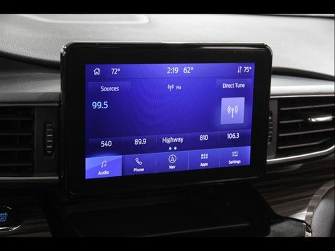 Certified 2022 Ford Explorer Limited w/ Equipment Group 301A AWD/4WD image 11