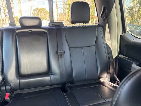 Used 2018 Ford F150 Lariat w/ Equipment Group 502A Luxury image 14
