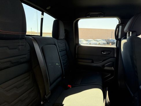 Used 2024 Nissan Frontier PRO-4X w/ Off-Road Protection Package image 37