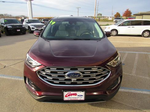 Used 2019 Ford Edge Titanium w/ Equipment Group 301A AWD/4WD image 2