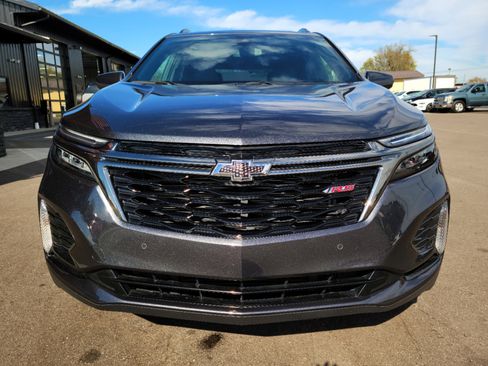 Used 2022 Chevrolet Equinox RS image 2