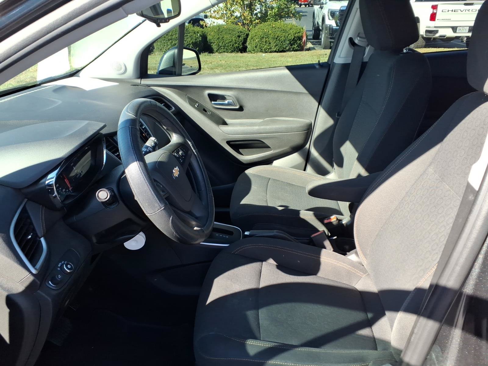 Used 2020 Chevrolet Trax LS w/ Tint and Cruise Package FWD image 23