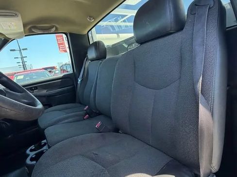 Used 2006 Chevrolet Silverado 2500 LS RWD image 9