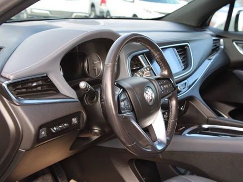 Used 2022 Buick Enclave Premium image 10