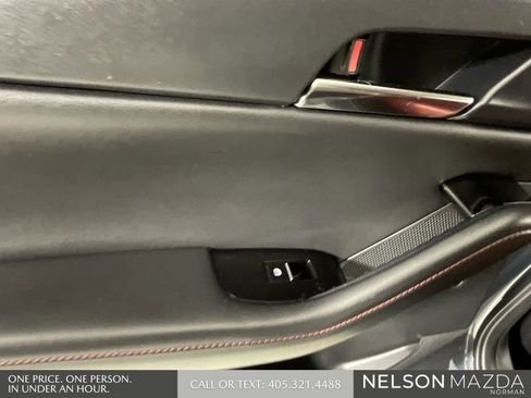 Used 2024 MAZDA CX-30 AWD 2.5 S w/ Preferred Package image 23