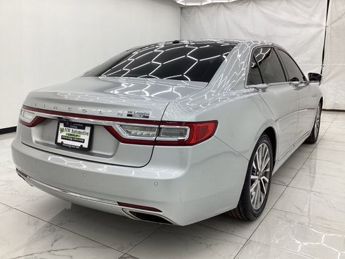 Used 2017 Lincoln Continental Select image 8