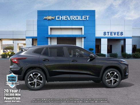 New 2026 Chevrolet Trax RS w/ Driver Confidence Package image 5