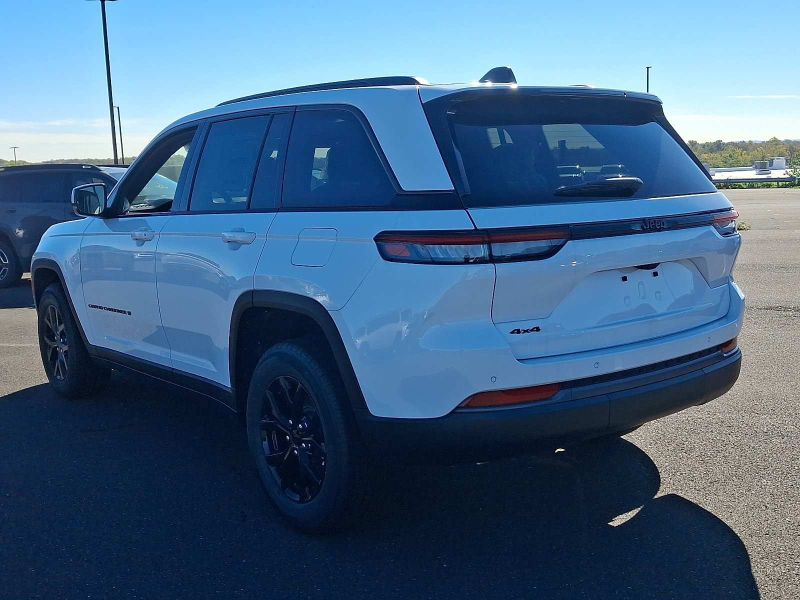 New 2026 Jeep Grand Cherokee Altitude AWD/4WD image 3