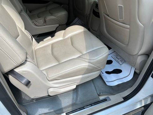 Used 2016 Cadillac Escalade ESV Premium AWD/4WD image 11