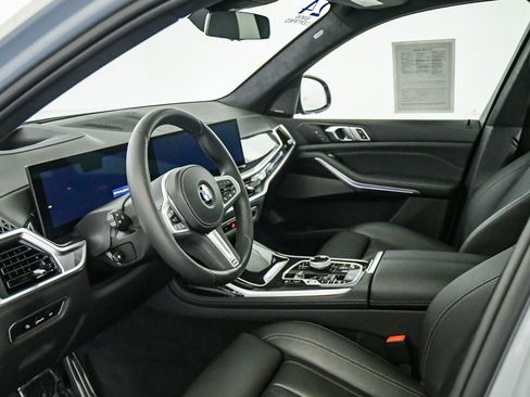 Certified 2024 BMW X7 xDrive40i w/ M Sport Package AWD/4WD image 19