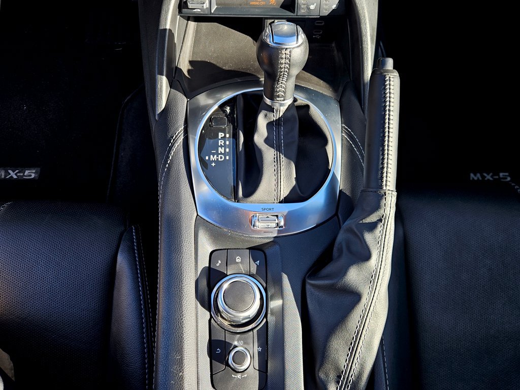 Used 2025 MAZDA MX-5 Miata RF Grand Touring RWD image 16