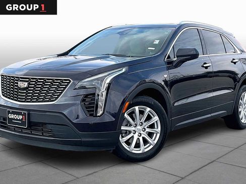 Used 2023 Cadillac XT4 Luxury w/ Cold Weather Package image 1
