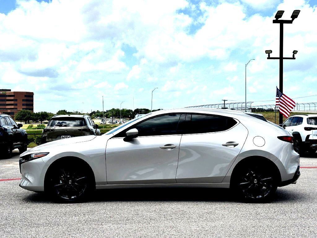 New 2026 MAZDA MAZDA3 2.5 S Hatchback w/ Premium Pkg FWD image 5