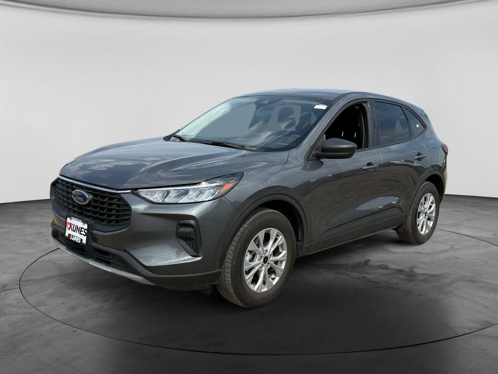 Used 2025 Ford Escape Active AWD/4WD image 4
