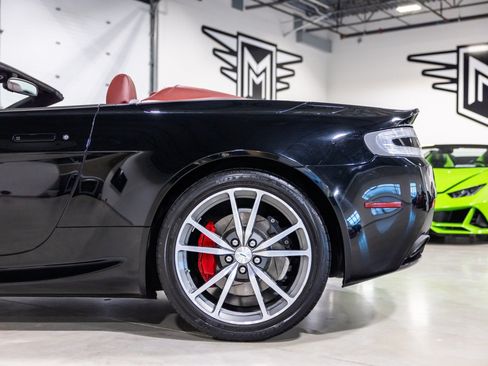 Used 2014 Aston Martin V8 Vantage Roadster RWD image 16