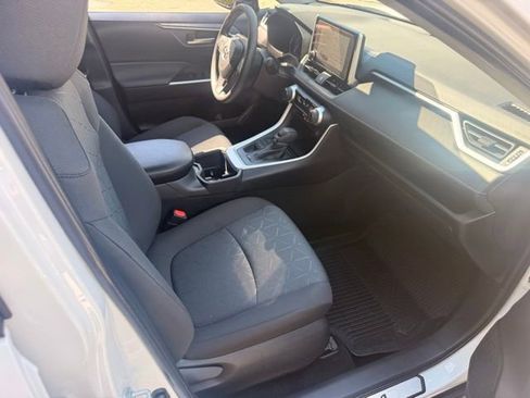 Used 2025 Toyota RAV4 XLE image 13