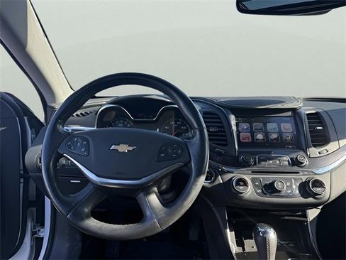 Used 2019 Chevrolet Impala Premier w/ Premier Confidence Package image 17