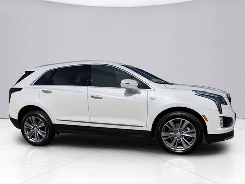 Used 2025 Cadillac XT5 Premium Luxury AWD/4WD image 11