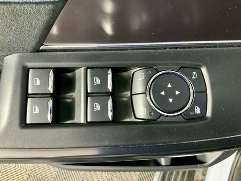 Used 2025 Ford F150 Platinum image 20