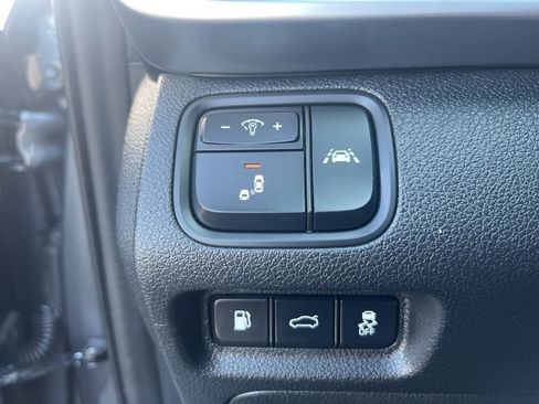 Used 2020 Kia Optima LX image 17
