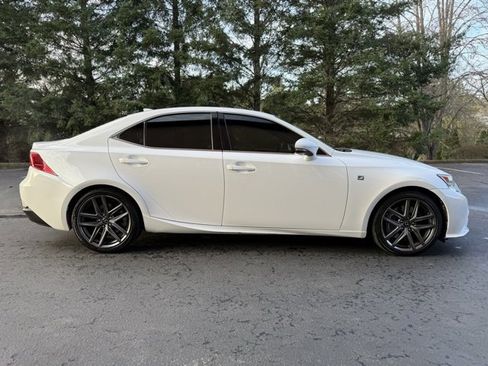 Used 2016 Lexus IS 350 image 4