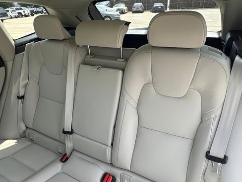 New 2026 Volvo XC60 B5 Ultra w/ Protection Package Premier image 24