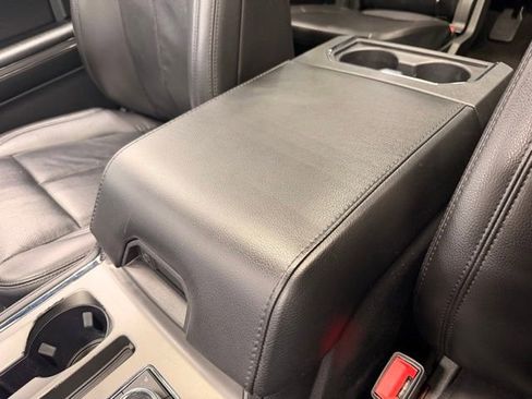 Used 2020 Ford Expedition XLT w/ Equipment Group 202A AWD/4WD image 40