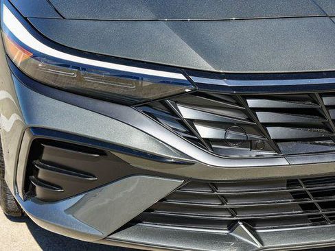 New 2026 Hyundai Elantra Limited image 10