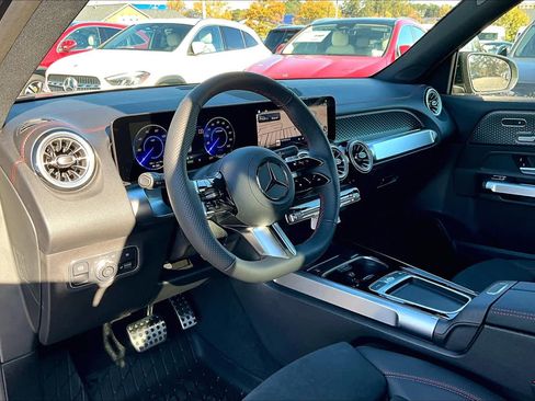 Used 2024 Mercedes-Benz EQB 350 4MATIC SUV image 9