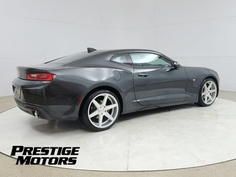Used 2016 Chevrolet Camaro LT RWD image 7