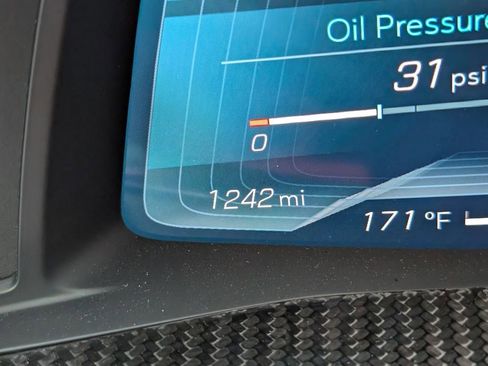 Used 2023 Chevrolet Corvette Stingray Premium Cpe w/ Z51 Performance Package RWD image 11