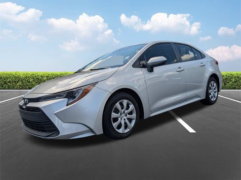 Used 2024 Toyota Corolla LE FWD image 10