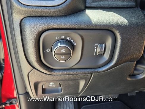 New 2026 RAM 1500 Express AWD/4WD image 29