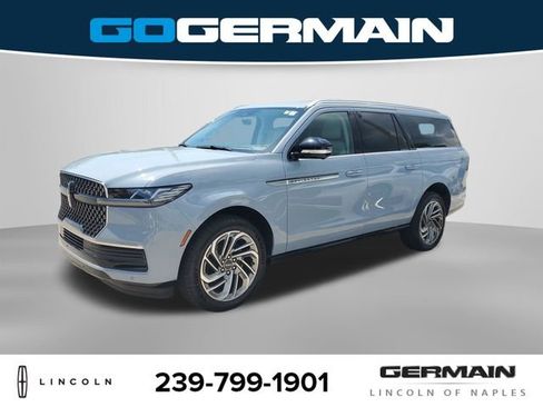New 2026 Lincoln Navigator L Reserve AWD/4WD image 11