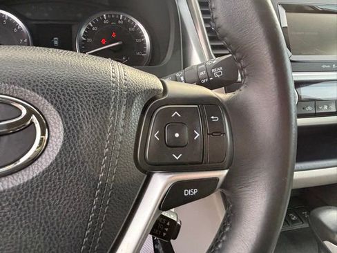 Used 2015 Toyota Highlander Plus image 19