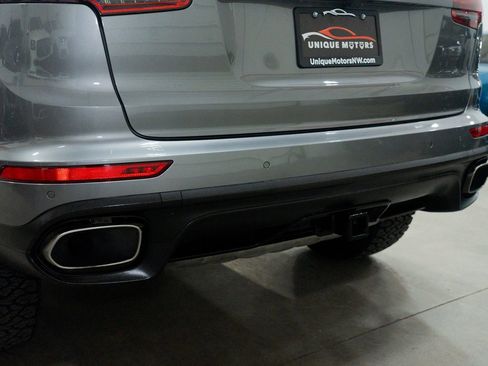 Used 2016 Porsche Cayenne image 10