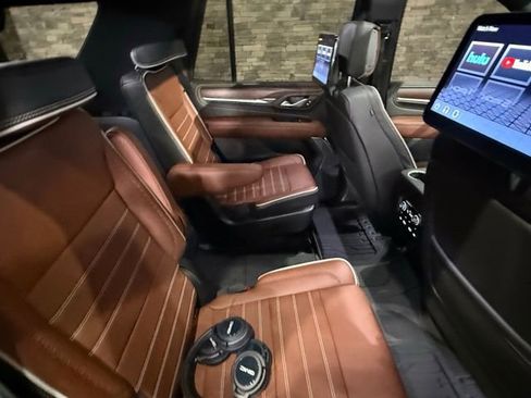 Used 2023 GMC Yukon Denali Ultimate image 34