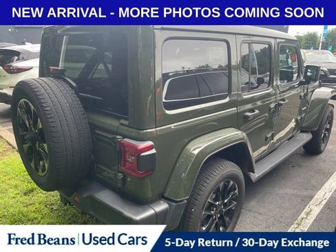 Used 2022 Jeep Wrangler Unlimited Sahara w/ Cold Weather Group AWD/4WD image 7