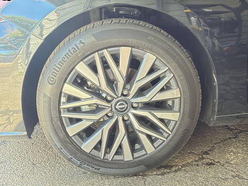 Used 2025 Nissan Altima 2.5 SV FWD image 30